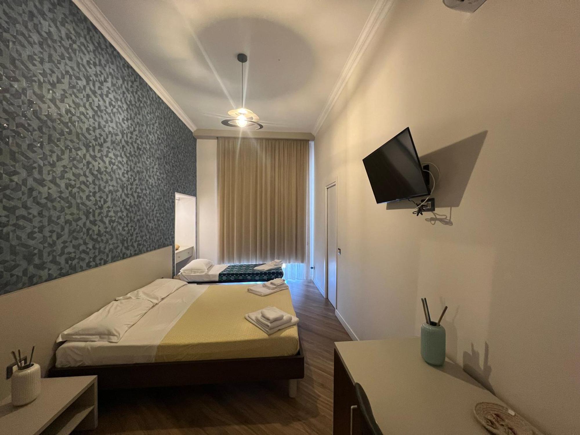 Rooms Garibaldi نابولي المظهر الخارجي الصورة