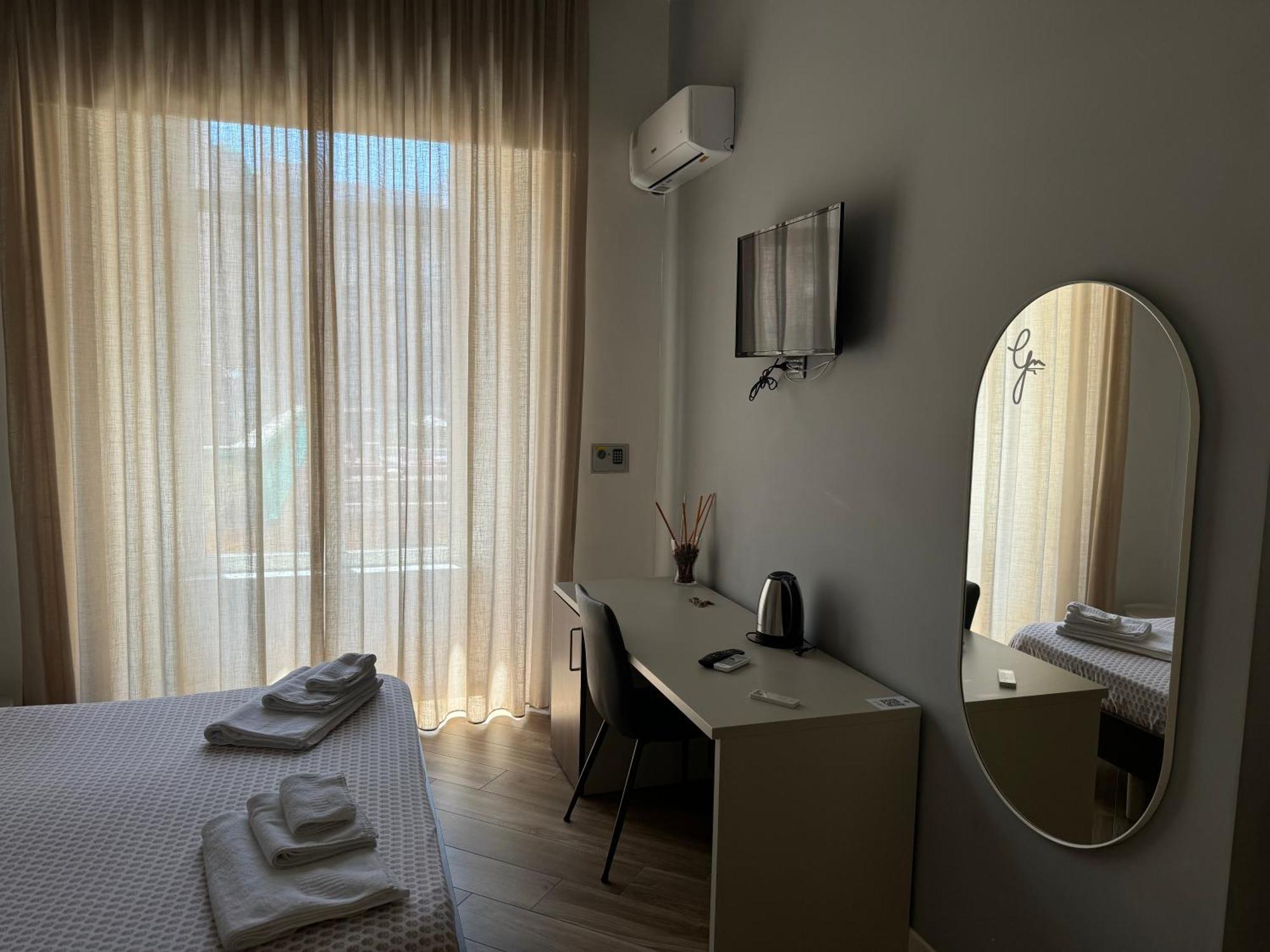 Rooms Garibaldi نابولي المظهر الخارجي الصورة