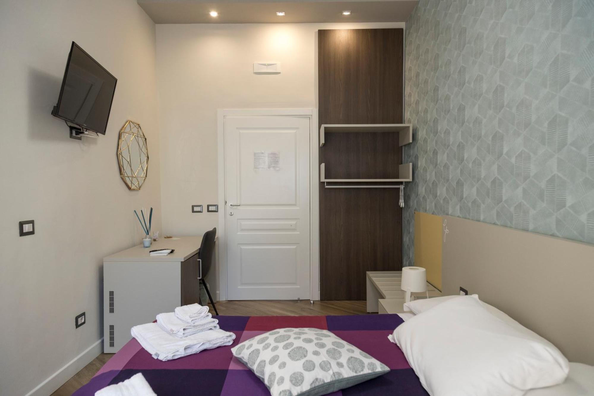 Rooms Garibaldi نابولي المظهر الخارجي الصورة