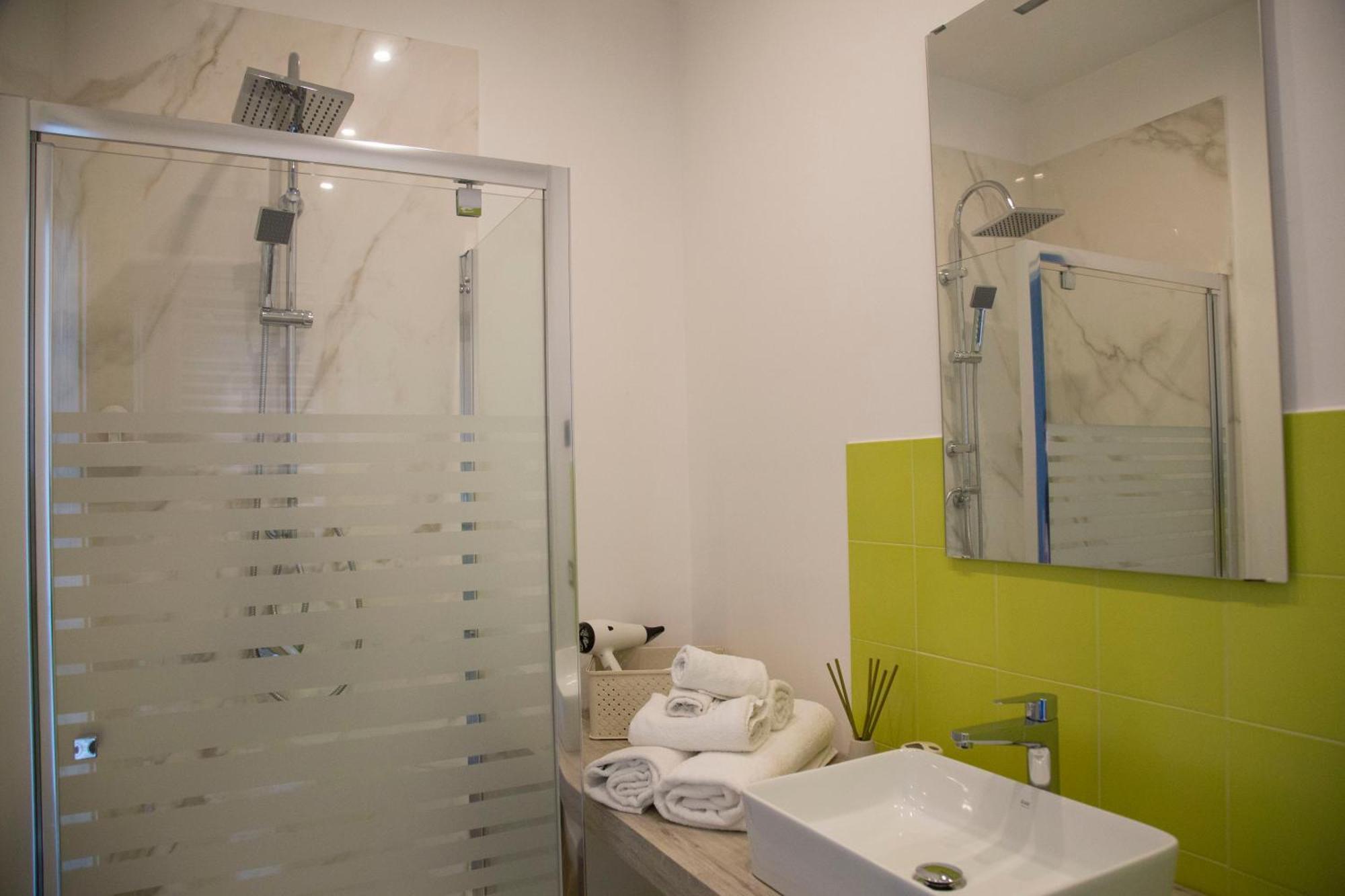 Rooms Garibaldi نابولي المظهر الخارجي الصورة
